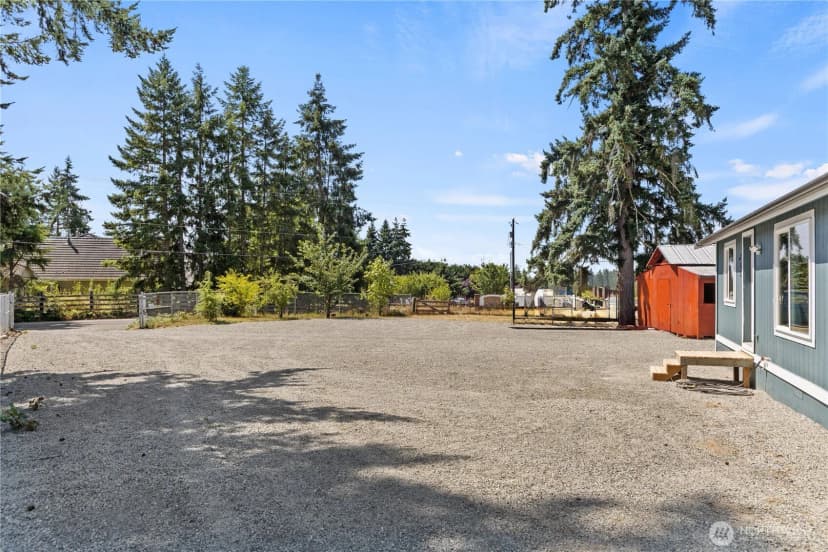 Property photo for 215 296th Street S, Roy photo 3