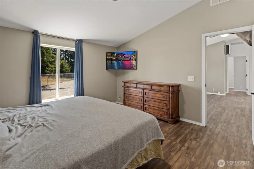 Property photo for 215 296th Street S, Roy photo 29