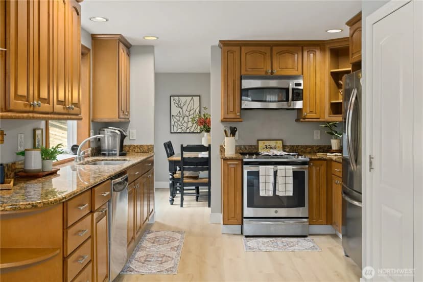 Property photo for 29521 215th Avenue Se, Kent photo 12