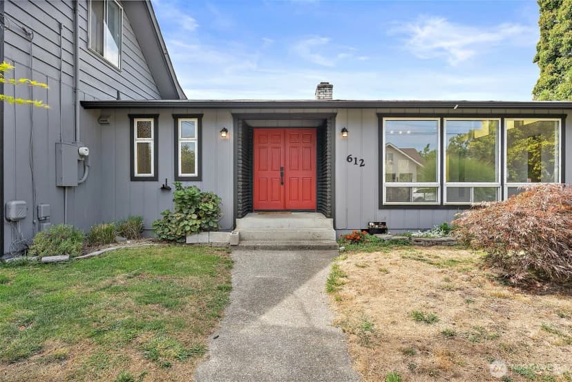 Property photo for 612 7th St Sw, Puyallup photo 2