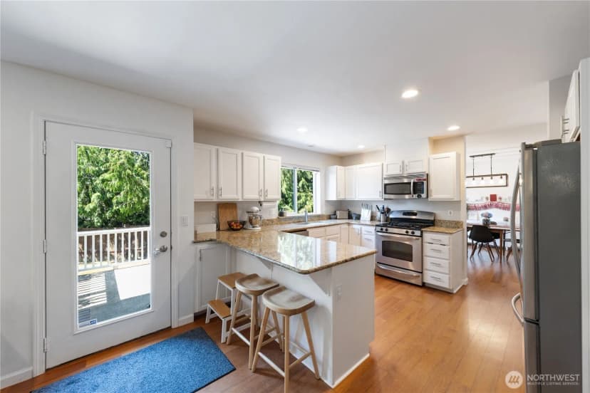 Property photo for 2118 Meadows Lane, Anacortes photo 5