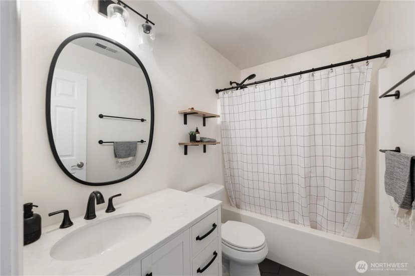 Property photo for 2118 Meadows Lane, Anacortes photo 23