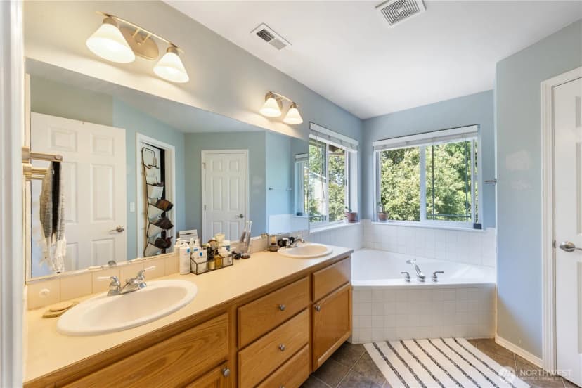Property photo for 2118 Meadows Lane, Anacortes photo 17