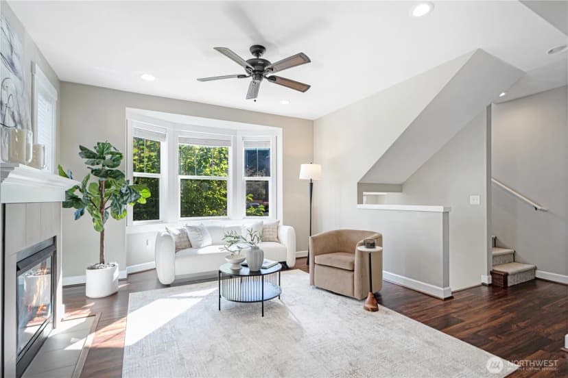 Property photo for 1021 10th Avenue Ne, Issaquah