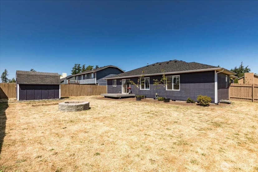 Property photo for 1561 Sw 8th Avenue, Oak Harbor photo 27