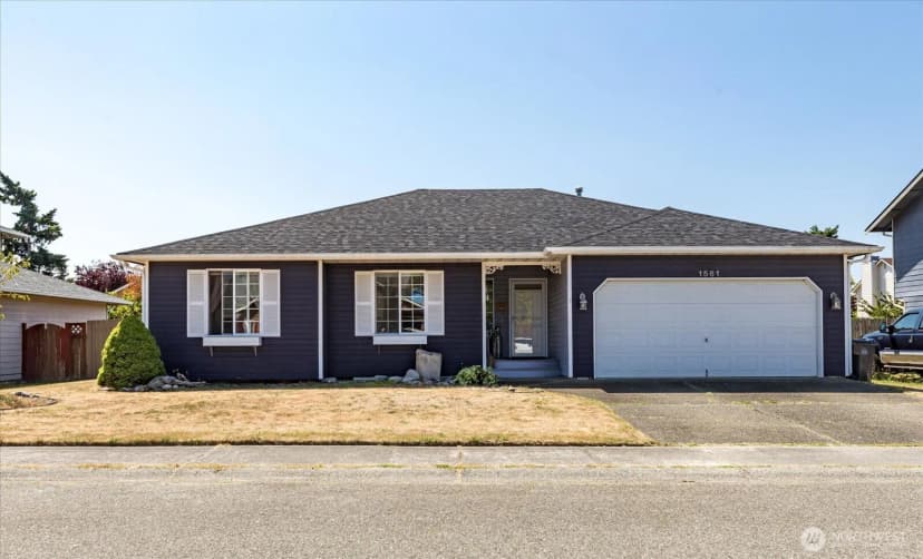 Property photo for 1561 Sw 8th Avenue, Oak Harbor