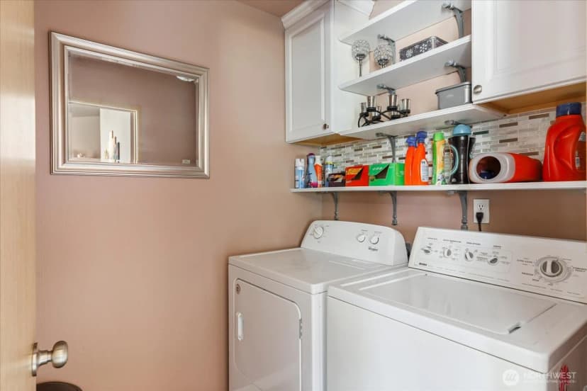 Property photo for 1561 Sw 8th Avenue, Oak Harbor photo 14