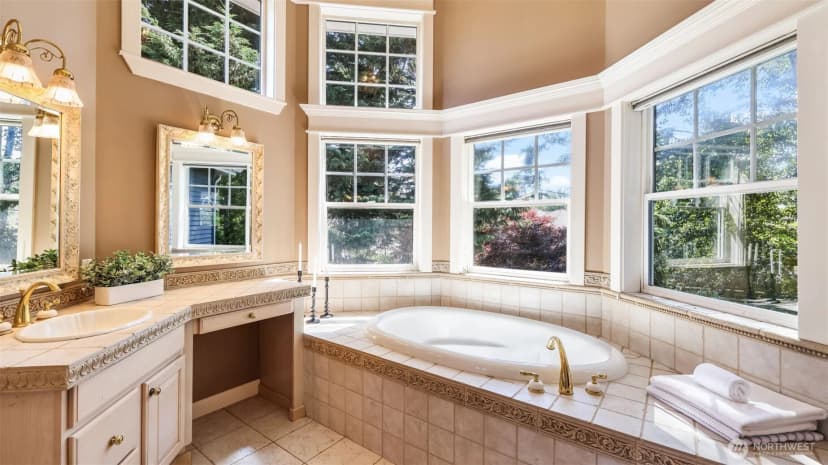 Property photo for 748 Vashon Place Ne, Renton photo 15
