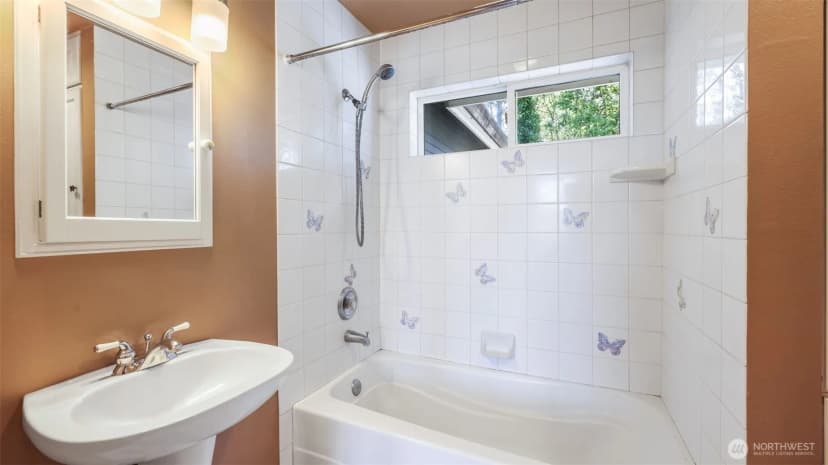 Property photo for 748 Vashon Place Ne, Renton photo 17