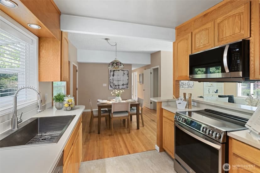 Property photo for 16205 Se 7th Street, Bellevue photo 12