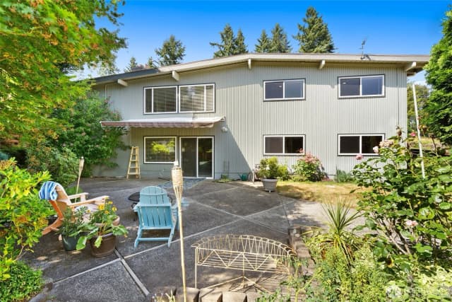 Property photo for 16205 Se 7th Street, Bellevue photo 3