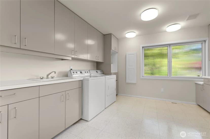 Property photo for 733 Fieldston Drive, Bellingham photo 32