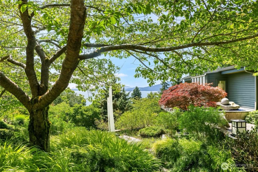 Property photo for 733 Fieldston Drive, Bellingham photo 9