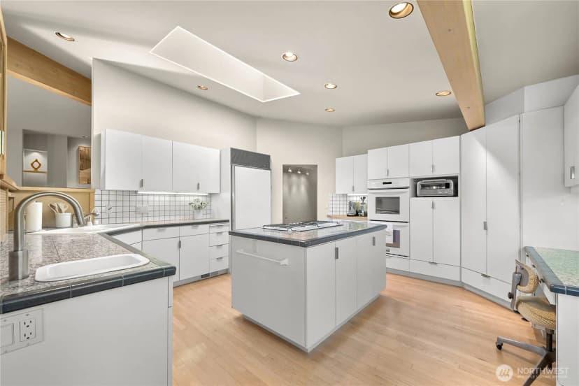 Property photo for 733 Fieldston Drive, Bellingham photo 19
