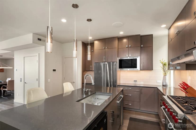 Property photo for 2836 Fairview Avenue E, Seattle photo 10
