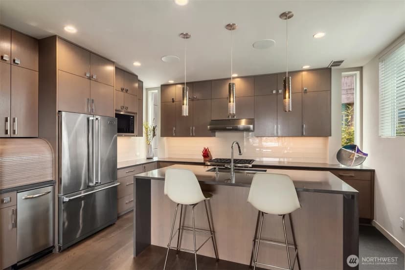 Property photo for 2836 Fairview Avenue E, Seattle photo 11