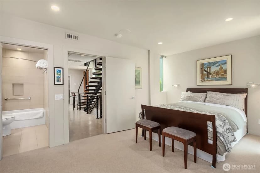 Property photo for 2836 Fairview Avenue E, Seattle photo 18
