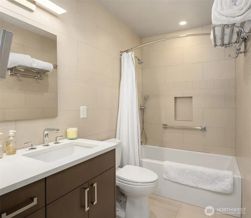 Property photo for 2836 Fairview Avenue E, Seattle photo 20