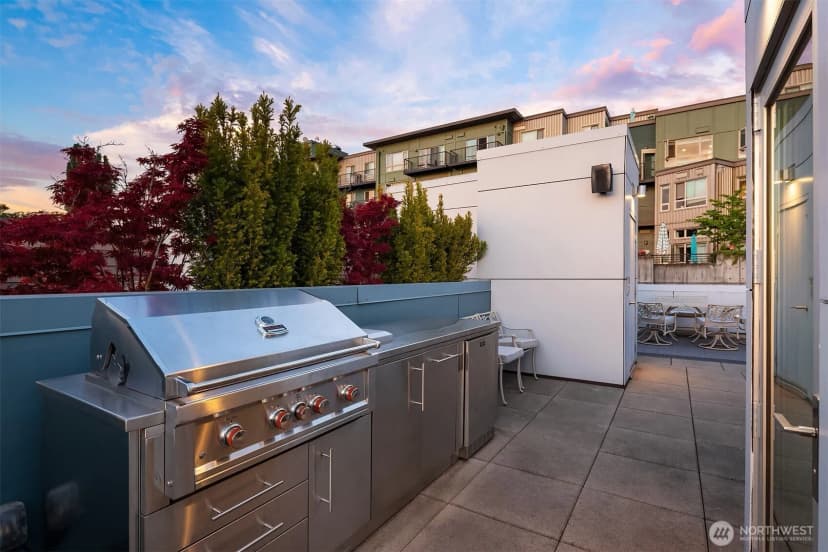 Property photo for 2836 Fairview Avenue E, Seattle photo 29