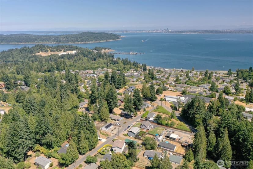 Property photo for 7325 E Maple Street, Port Orchard photo 34