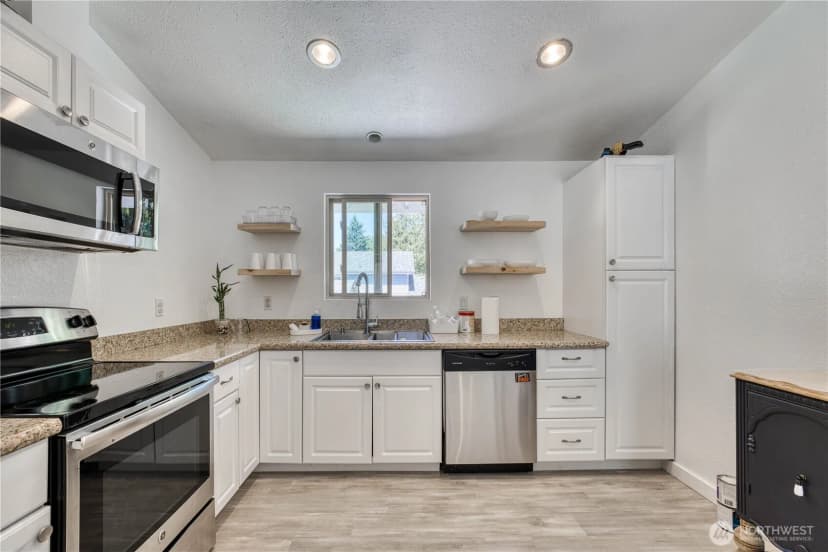 Property photo for 7325 E Maple Street, Port Orchard photo 6