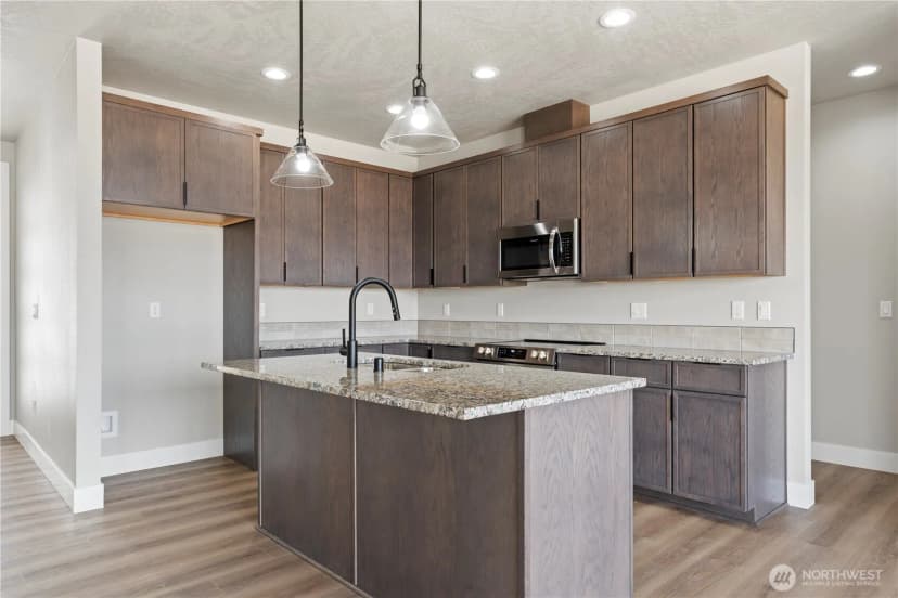 Property photo for 1214 E Mt Hood Street, Othello photo 18