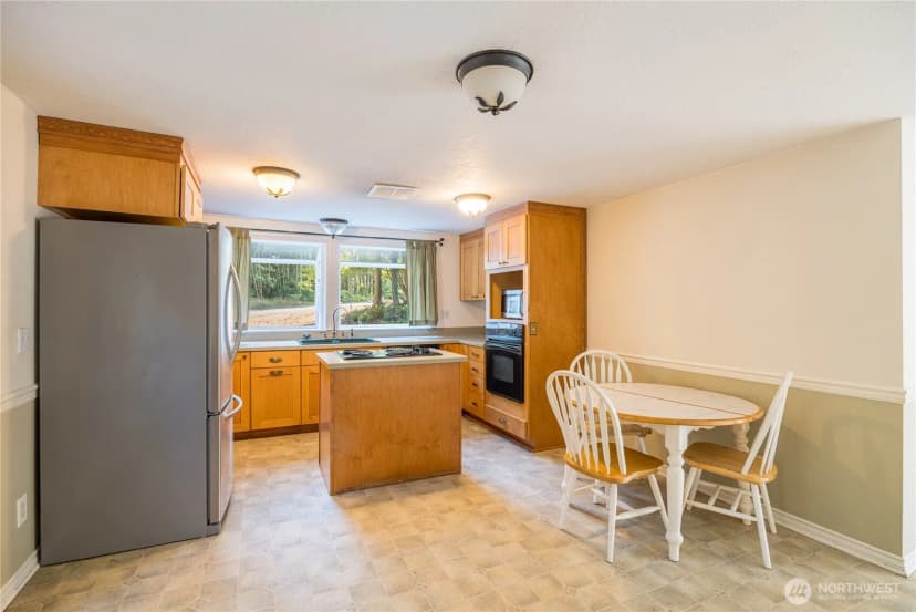 Property photo for 21 Hunt Road, Port Angeles photo 7