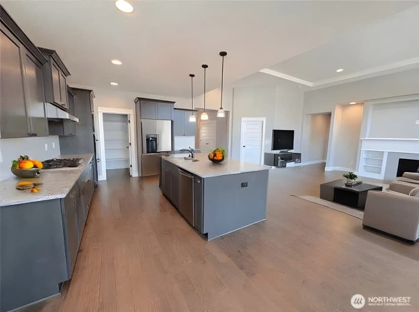 Property photo for 1690 S 50th Place, Ridgefield photo 6