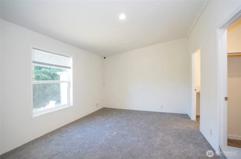 Property photo for 2794 E 1st Street, Port Orchard photo 13