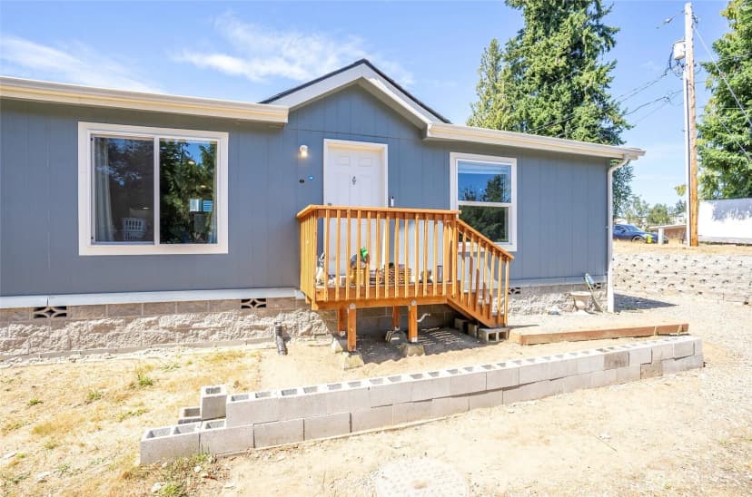 Property photo for 2794 E 1st Street, Port Orchard photo 3