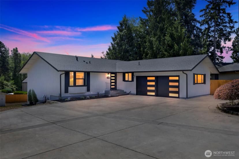 Property photo for 2039 S 232nd Place, Des Moines