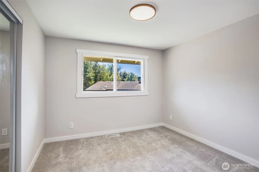 Property photo for 2039 S 232nd Place, Des Moines photo 18