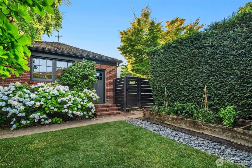 Property photo for 324 W Kinnear Place, Seattle photo 39