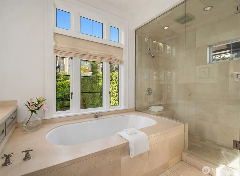 Property photo for 324 W Kinnear Place, Seattle photo 21