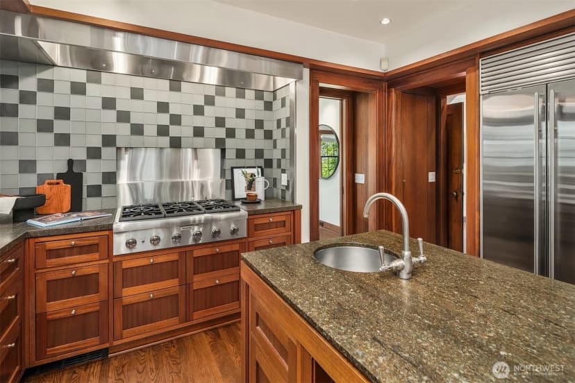 Property photo for 324 W Kinnear Place, Seattle photo 12