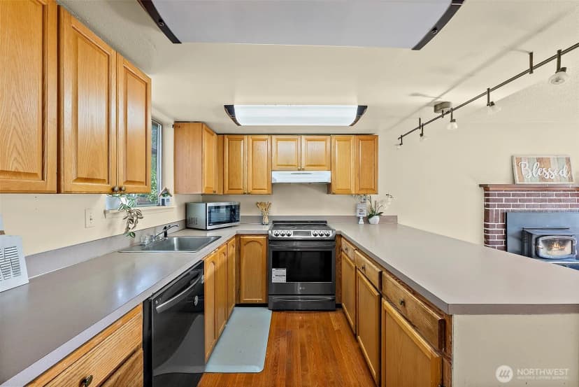 Property photo for 21043 120th Place Se, Kent photo 11