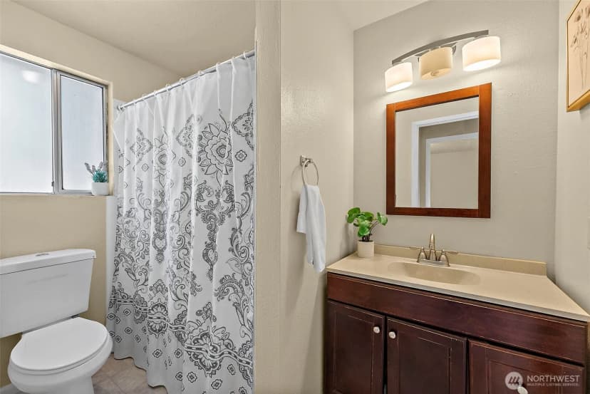 Property photo for 21043 120th Place Se, Kent photo 21