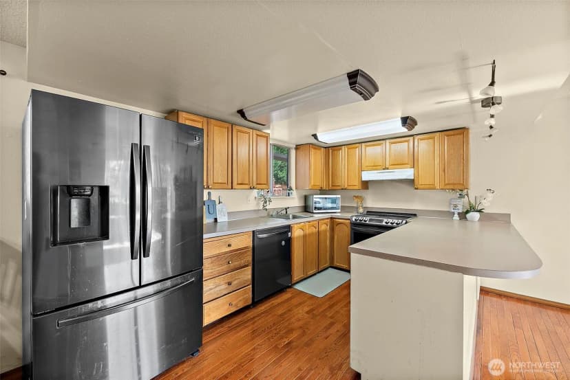 Property photo for 21043 120th Place Se, Kent photo 10