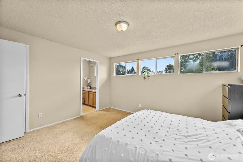 Property photo for 21043 120th Place Se, Kent photo 18