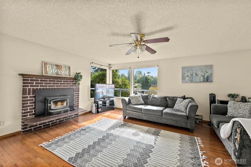 Property photo for 21043 120th Place Se, Kent photo 6