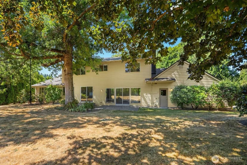 Property photo for 6140 130th Avenue Ne, Kirkland photo 9