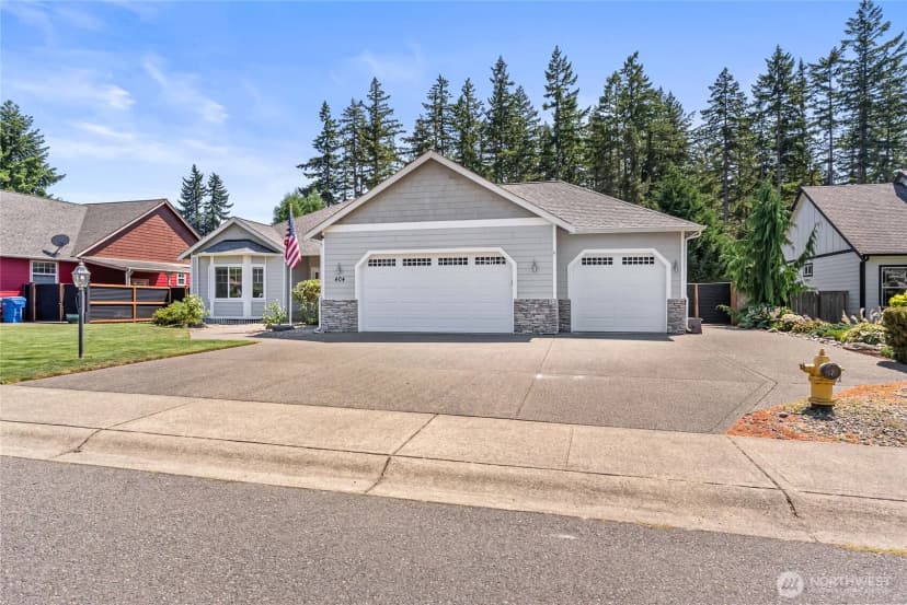 Property photo for 404 Raintree Loop Se, Rainier photo 2
