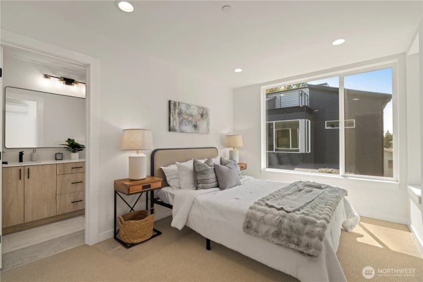 Property photo for 1911 A N 120th Street, Seattle photo 17
