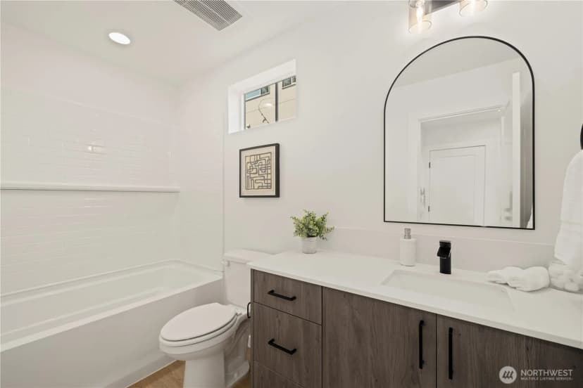 Property photo for 1911 A N 120th Street, Seattle photo 24