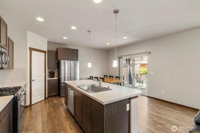 Property photo for 5180 Sinclair Way, Bremerton photo 8
