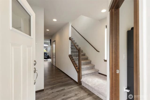 Property photo for 5180 Sinclair Way, Bremerton photo 2