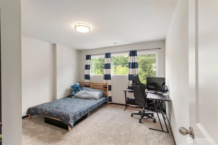 Property photo for 5180 Sinclair Way, Bremerton photo 20