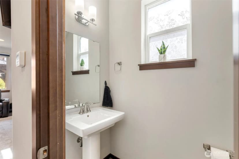 Property photo for 5180 Sinclair Way, Bremerton photo 12
