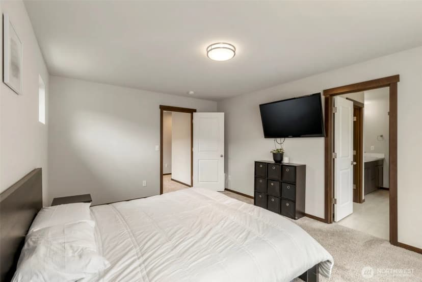 Property photo for 5180 Sinclair Way, Bremerton photo 16