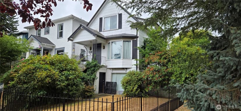 Property photo for 3226 Oakes Avenue, Everett
